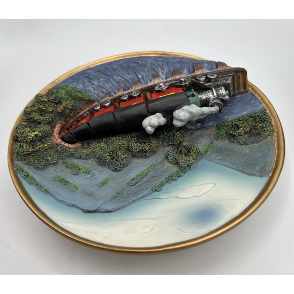 vintage 1999 3D train on Bridge  snowglobe Cadona  train engine Plate RARE - Picture 9 of 10